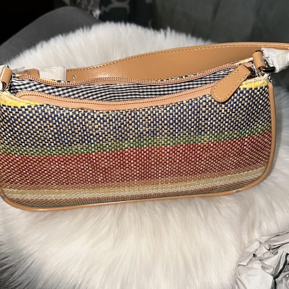 (NWT) BLU New York woven handbag in an iridescence color, 10x5" - Picture 7 of 11